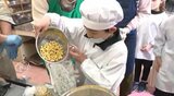 「紙粘土みたいでおもしろかった」みんなで育てた大豆を使って小学生がおぼろ豆腐作りを体験「お店と同じ味がした」出来栄えに満足　|　SBC NEWS | 長野のニュース | SBC信越放送