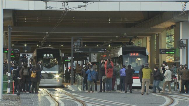 富山港線LRT化20年…平日2倍、休日3倍の利用者増で “高齢者の外出にも寄与”…課題はフィーダーバス維持・空き家の再活用【富山市長会見】|TBS NEWS DIG