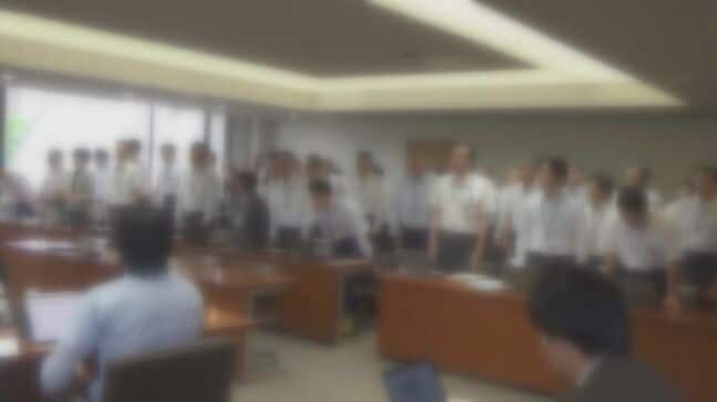 “県議会議員を「先生」”“入室時に起立・お辞儀”　県庁職員が県議に過度な対応　服部知事「数十年来の悪しき慣例と決別」|TBS NEWS DIG