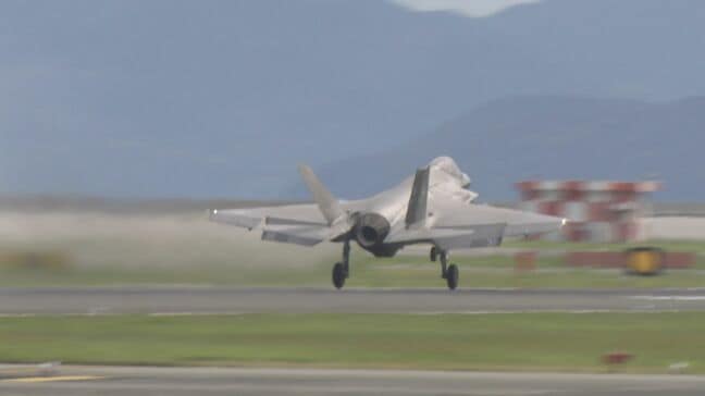 村岡知事「大変遺憾」アメリカ軍岩国基地ＦＣＬＰを視察|TBS NEWS DIG