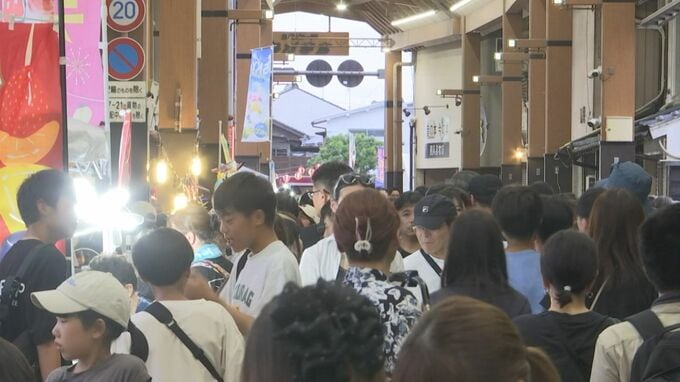 「皆さんの気持ちを明日以降の力に変えないといけない」オープンからわずか1か月ですべてを失った店「土曜夜市」で大火から1か月半ぶりオープン「商店街の持っている底力だと思う」|TBS NEWS DIG