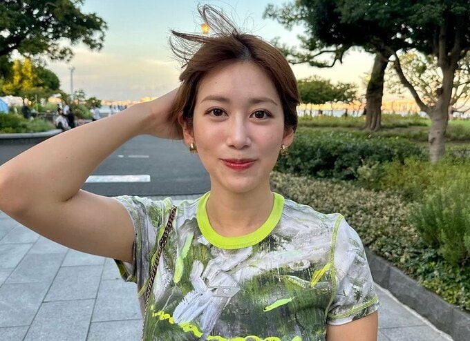 【 中川安奈 】 「友人たちと山下公園でのんびり❤」　オフショット公開　「海外みたいな雰囲気で好きだなぁ横浜」|TBS NEWS DIG