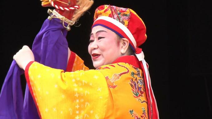 首里城正殿の再建を宮古芸能で祝う記念公演|TBS NEWS DIG