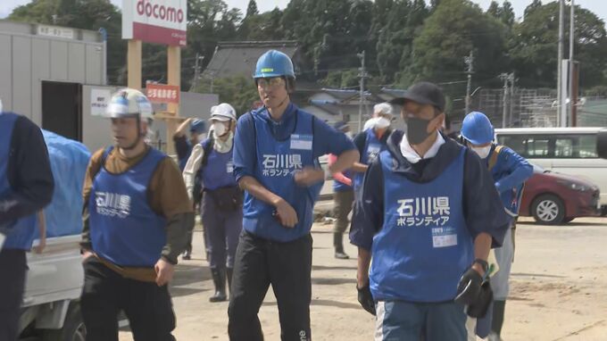 浸水被害の仮設住宅に災害ボランティアが到着 石川・能登豪雨　|　石川県のニュース｜MRO北陸放送