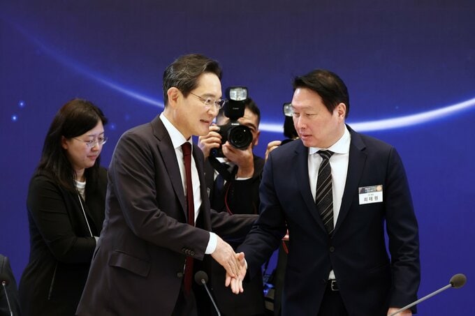 サムスンとSKハイニックス、84兆円投資へ－半導体製造ファブ建設で