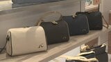 ハンドバッグの老舗「横浜元町キタムラ」の期間限定ショップ 注目はセカンドバッグ 若い世代を中心に流行 山梨・岡島|TBS NEWS DIG