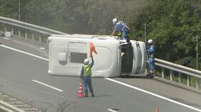 【続報】5人が乗ったキャンピングカーが上信越道で横転　8歳の男の子が意識不明の重体…ドクターヘリで病院に搬送　男女2人が軽傷のもよう|TBS NEWS DIG