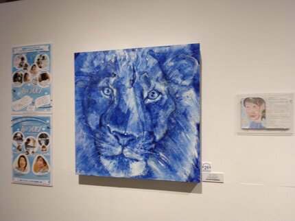 動物画家 石村嘉成さんの新作「ピンクのアムールヒョウ」など約300点