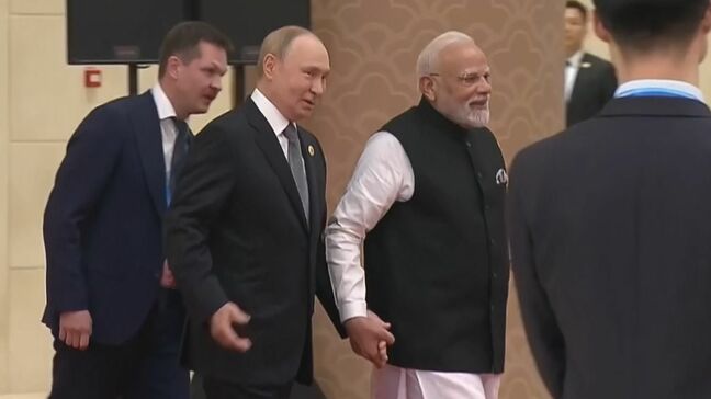 プーチン大統領 「危機の根本原因を除去すべき」ウクライナ侵攻で従来主張　モディ首相らと会談　親密さアピールも|TBS NEWS DIG