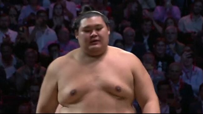 大相撲ロンドン公演初日は5000人超の前で“上手投げ”を披露 大の里は「しっかり盛り上げたい」と綱の自覚も|TBS NEWS DIG