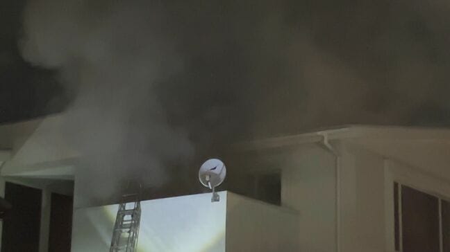 「煙のにおいがする」郡山市で住宅火災　15歳男性が煙吸い重症　福島|TBS NEWS DIG