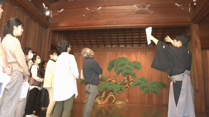 能舞台の下にあったのは･･･山口鷺流狂言保存会７０周年　記念行事で能楽堂見学会　|　山口のニュース・天気・防災｜tys NEWS｜ｔｙｓテレビ山口
