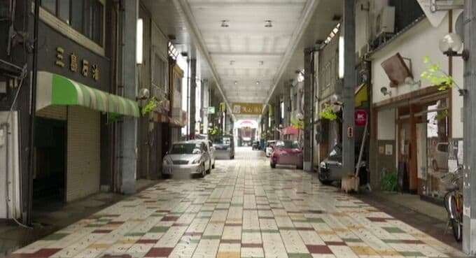 老朽アーケードの配電線「無償撤去」めぐり 組合の訴えを棄却 金沢地裁|TBS NEWS DIG