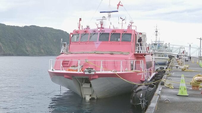【速報】航行不能の高速ジェット船　出発から約22時間ようやく伊豆大島に到着　乗客が下船|TBS NEWS DIG