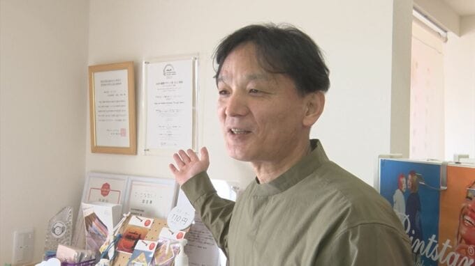一見普通の“シャツ”が国際デザイン賞受賞のワケ　「病気や障害がある人もオシャレを楽しみたい」…開発の裏に“亡き妻の思い”　島根の縫製工場の挑戦|TBS NEWS DIG