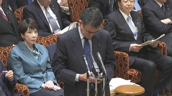 河野大臣、参院予算委でスマホ検索して怒られる|TBS NEWS DIG