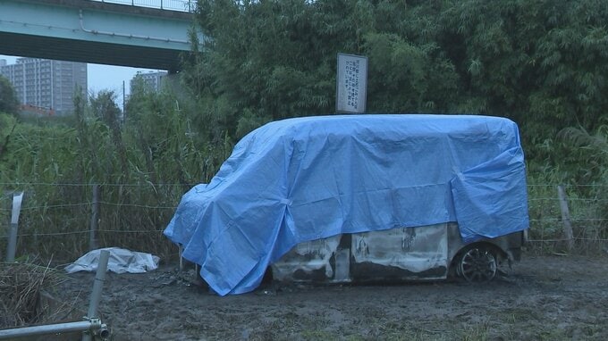 八潮市の河川敷で軽ワゴン車が炎上　車内から1人の遺体|TBS NEWS DIG