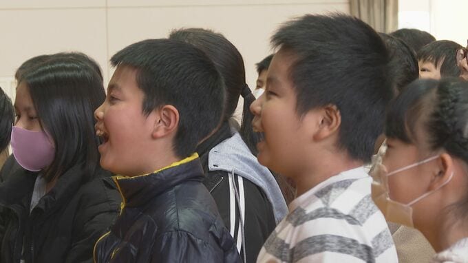 室町時代から続く伝統芸能「鷺流狂言」地元小学生が鑑賞・体験　|　山口のニュース・天気・防災｜tys NEWS｜ｔｙｓテレビ山口