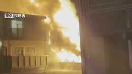 「ボンボンと破裂音がした」　住宅街で住宅1棟全焼　焼け跡から遺体　住人の86歳男性と連絡取れず|TBS NEWS DIG