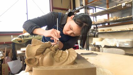 鬼瓦職人手造り一軒家分セット(相談可) いろんな形に変えた瓦を発信していきたい」県内唯一の女性鬼瓦職人「鬼