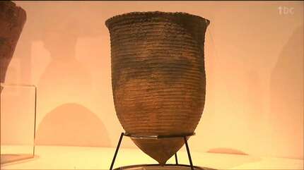 上だけ火が当たっていた」隆起線文系（りゅうきせんもんけい）土器