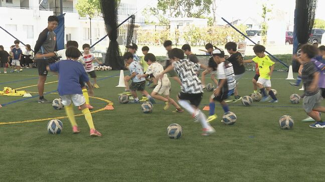 「運動って楽しい」を伝えたい…レノファ山口アンバサダー山瀬功治さんが子どもたちとサッカー交流　山口|TBS NEWS DIG