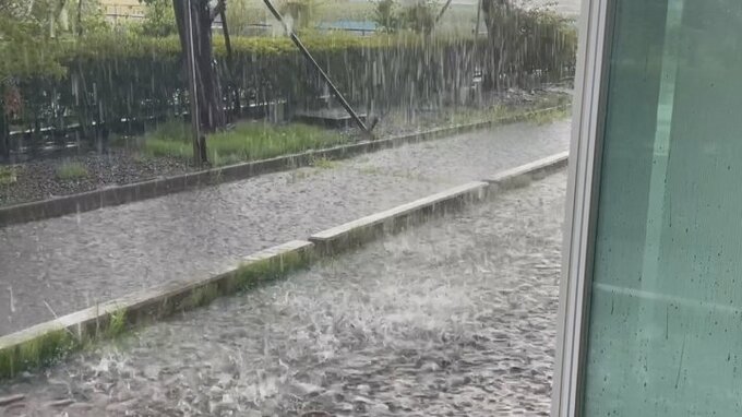 山梨県内は猛暑続く　甲府など観測7地点で猛暑日　天気急変で非常に激しい雨も　|　山梨のニュース | ＵＴＹテレビ山梨