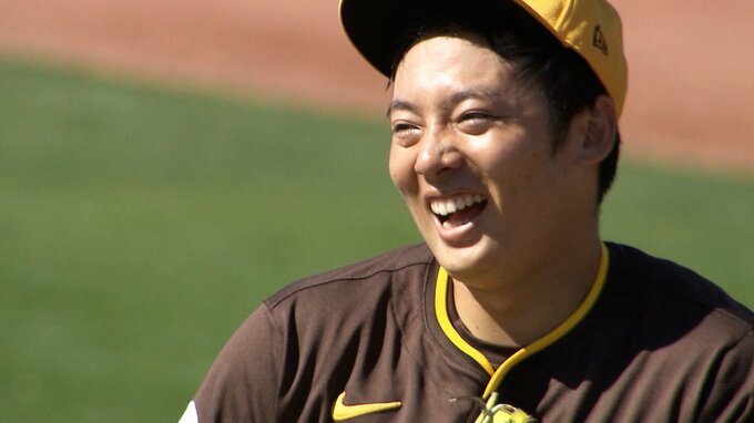 腰の張りで別メニュー調整の松井裕樹に指揮官「本当に良くなっている」　ダルビッシュは福良GMの訪問受け笑顔で握手|TBS NEWS DIG