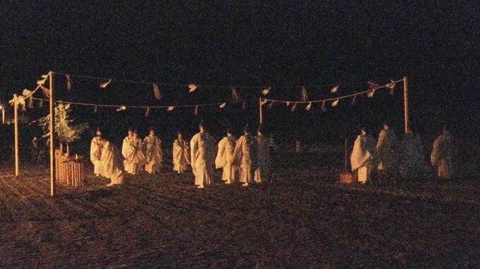 夜の砂浜　全国の神々を迎える　出雲大社・神迎神事　　|　BSSニュース | BSS山陰放送