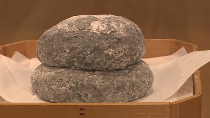 黒いダイヤに見立てた「石炭餅」 宇部まつりの成功を願い奉納 2日にパレードでふるまう|TBS NEWS DIG