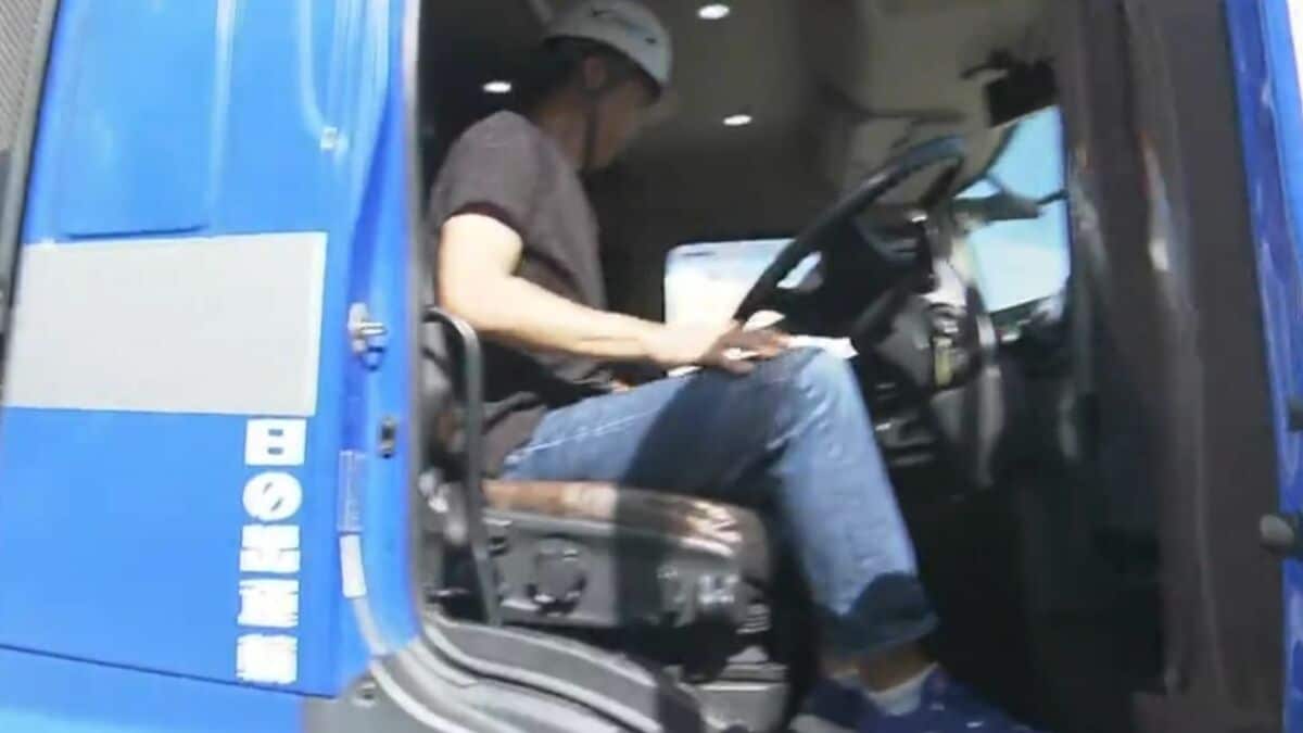物流業界のドライバー不足解消を　ハローワークと運輸会社が企業説明会「物流が止まると社会が止まる」【岡山】