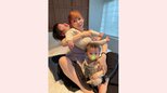 【 中川翔子 】双子同時抱っこに「カイリキーになりたい」「メゾネット抱っこ」両腕で抱き上げ両脚で揺らす　フォロワー共感「腕が何本もほしい！」|TBS NEWS DIG