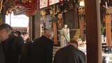 どんたくの起源とされる博多松囃子　傘鉾の「御神入れ」祭りの安全祈願　|　福岡のニュース｜RKB NEWS｜RKB毎日放送
