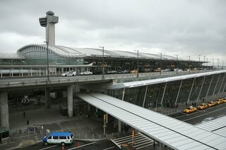 航空管制官の不足で飛行機到着せず、2時間待ちのニューヨーク都市圏| TBS CROSS DIG with Bloomberg