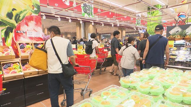 イトーヨーカドー撤退から半年…跡地に新たな食品スーパー「ロピア」がオープン　「商店街」イメージした売り場が特徴|TBS NEWS DIG