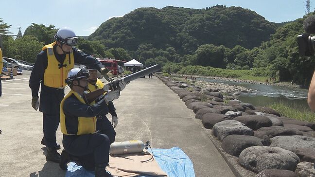 大雨での増水を想定に水難救助訓練 警察と消防が合同で実施 大分|TBS NEWS DIG