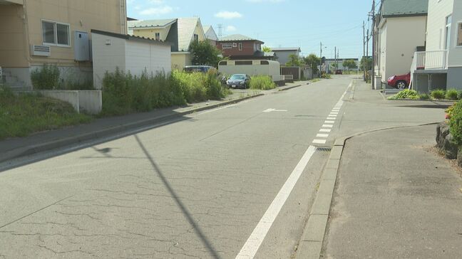 市道を横切るクマ1頭を目撃 北海道苫小牧市の住宅街 警察出動もクマの痕跡など見つからず 市内では錦岡地区周辺に「ヒグマ注意報」発出中|TBS NEWS DIG