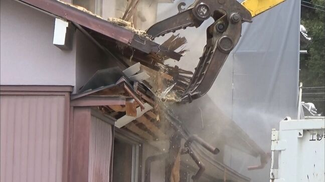 急増する“ボロボロ空き家”約385万戸 「瓦が落ちた」「トタンがどこに飛ぶかわからない」“壊すだけでは追いつかない”実態|TBS NEWS DIG