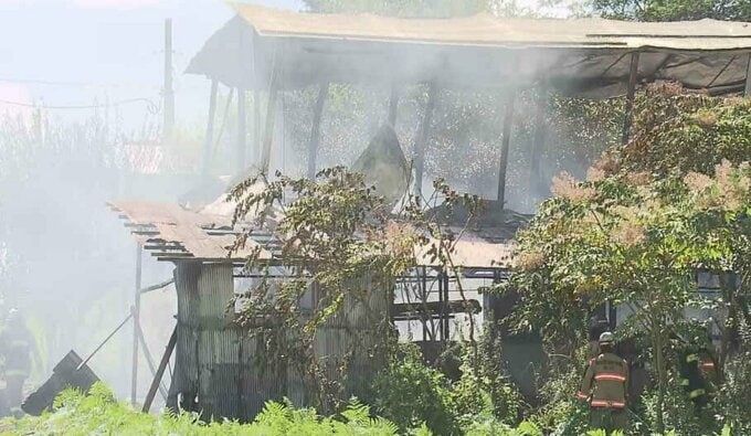 作業場から出火か消火活動続く　宮城・栗原市高清水|TBS NEWS DIG