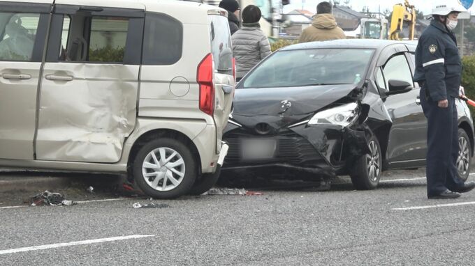 国道で車4台の事故　80代と90代の女性2人車内に一時閉じ込められる　命に別状なし　富山　|　富山のニュース｜天気・防災｜チューリップテレビ