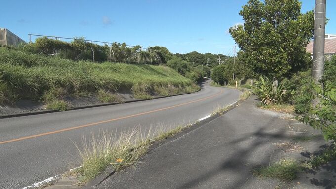 少年（16）が無免許でバイク運転しひき逃げの疑いで逮捕　同乗の少年（16）は犯人隠避などの疑い　歩行者の女性は骨盤折るなどの大けが　|　沖縄のニュース｜RBC 琉球放送