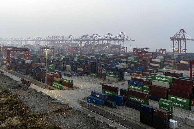 中国が即座に報復発表、トランプ政権は10％関税発動－電話会談迫る