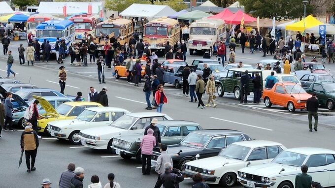 クラシックカー集結　ハコスカ、ベンツ…昭和の名車ずらり100台　大分・豊後高田市|TBS NEWS DIG