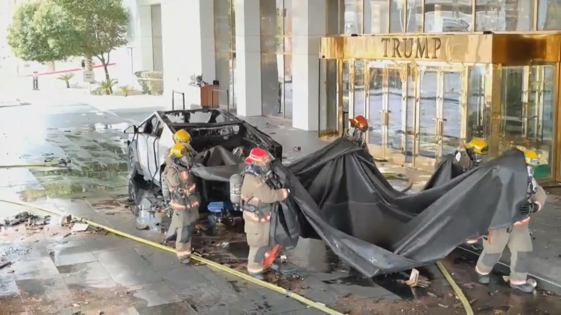 トランプホテル前のテスラ社「サイバートラック」爆発・炎上 車内から