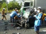 国道2号で大型トラックや軽乗用車など3台が絡む玉突き事故　女性1人が骨折の疑いで救急搬送　山口・山陽小野田|TBS NEWS DIG