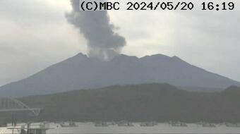 桜島で再び噴火、噴煙1000ｍ上がる　火口から東・北方向に降灰予報　|　鹿児島のニュース｜MBC NEWS｜南日本放送
