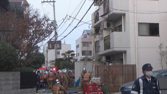 早朝のアパート火災　9人搬送、うち１人死亡　広島　|　RCC NEWS | 広島ニュース | RCC中国放送