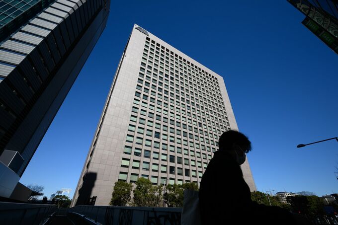 米関税で大手商社の今期業績に不透明感、資源高や円安の追い風途切れ