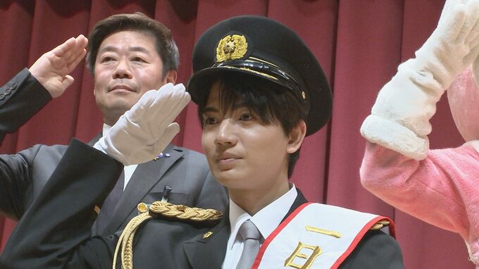 SixTONESの高地優吾さんが神奈川県警旭警察署の一日署長に就任|TBS NEWS DIG
