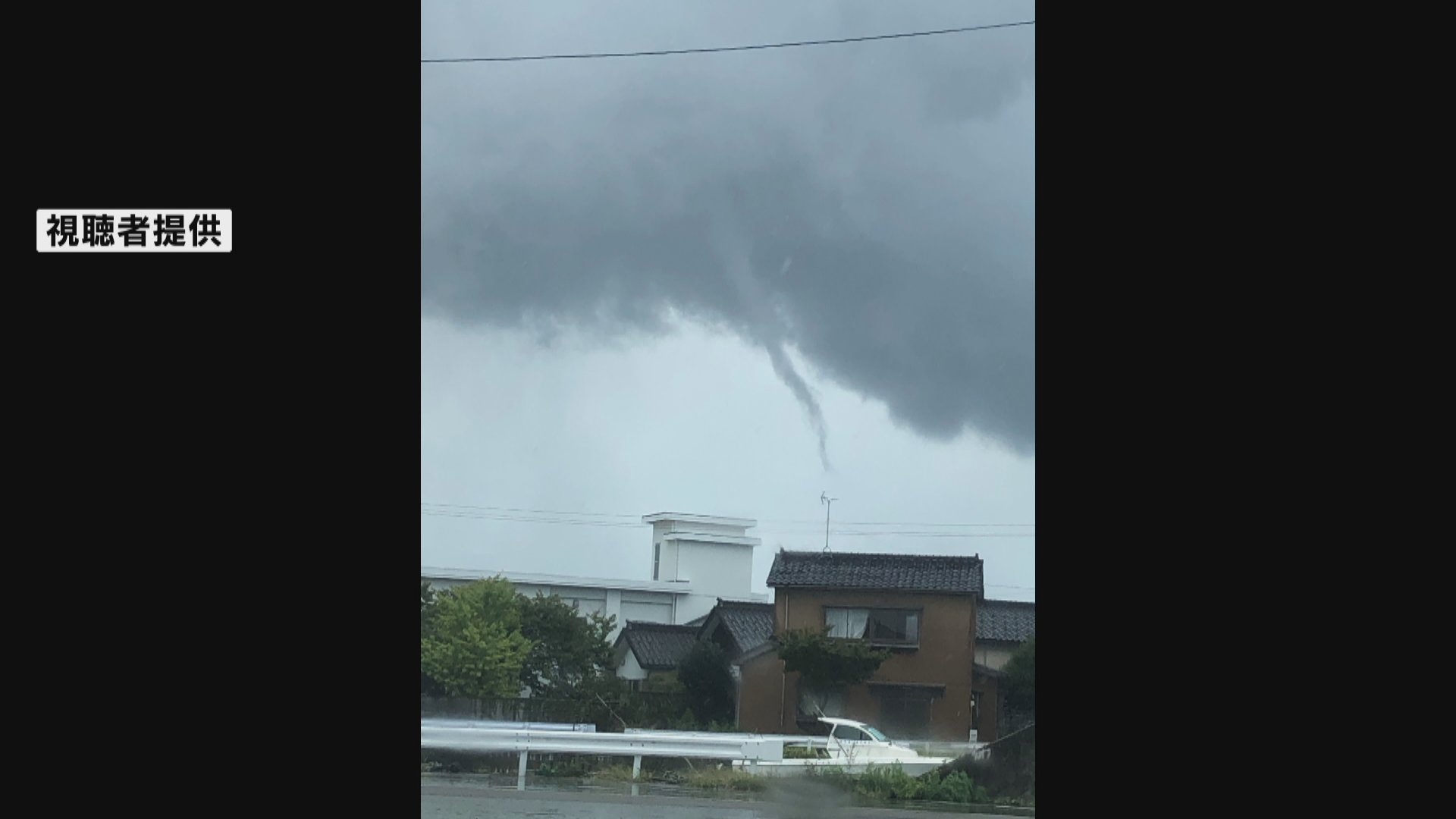 竜巻かと思ってびっくりした…」突風で建物6棟と車両2台に被害 けが人
